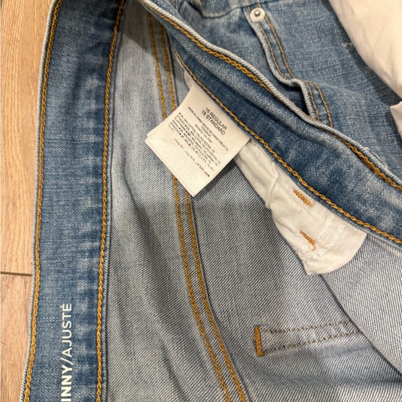 The North Face Cream T-Shirt and Blue Jeans - Picture 3 of 4